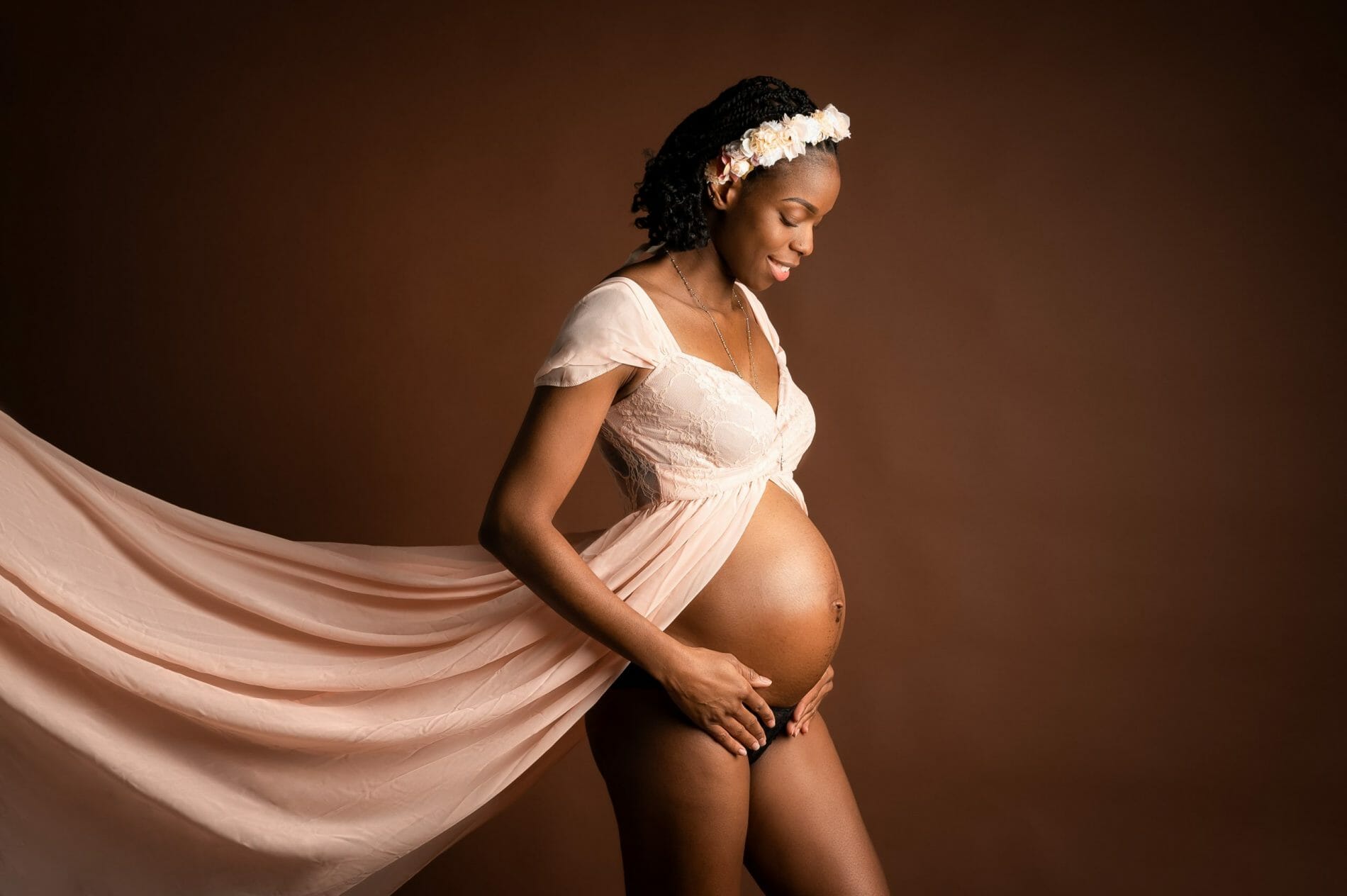Séance Photo Grossesse En Studio : Pourquoi Choisir Un Cadre Intimiste 19 Photographe-Grossesse-Strasbourg-Alsace-16