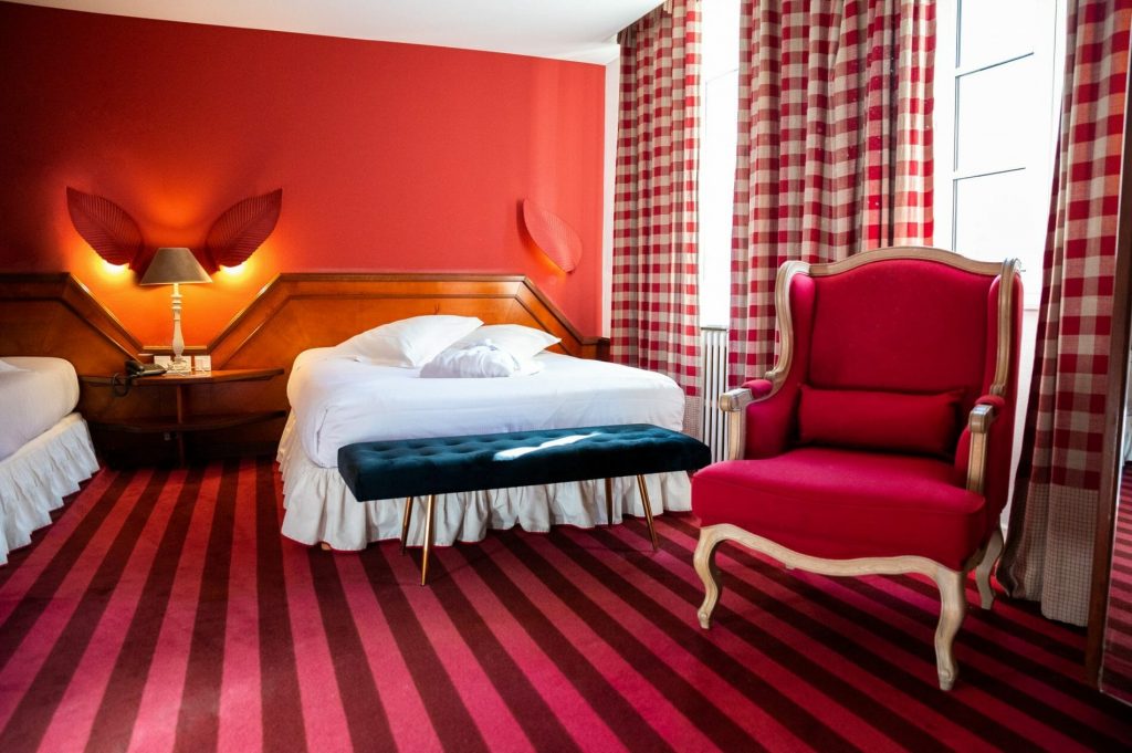 Chambre rouge hôtel Suisse Strasbourg