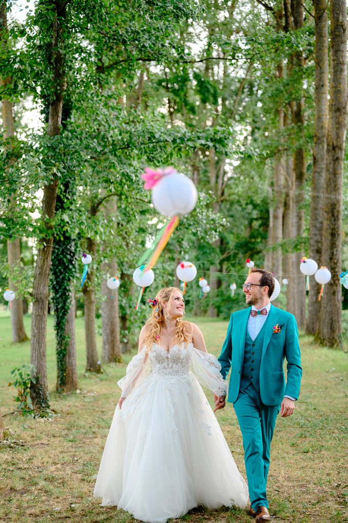 Nos Idées De Poses Photos Mariage En Couple 12 Photo Balade Couple Mariage