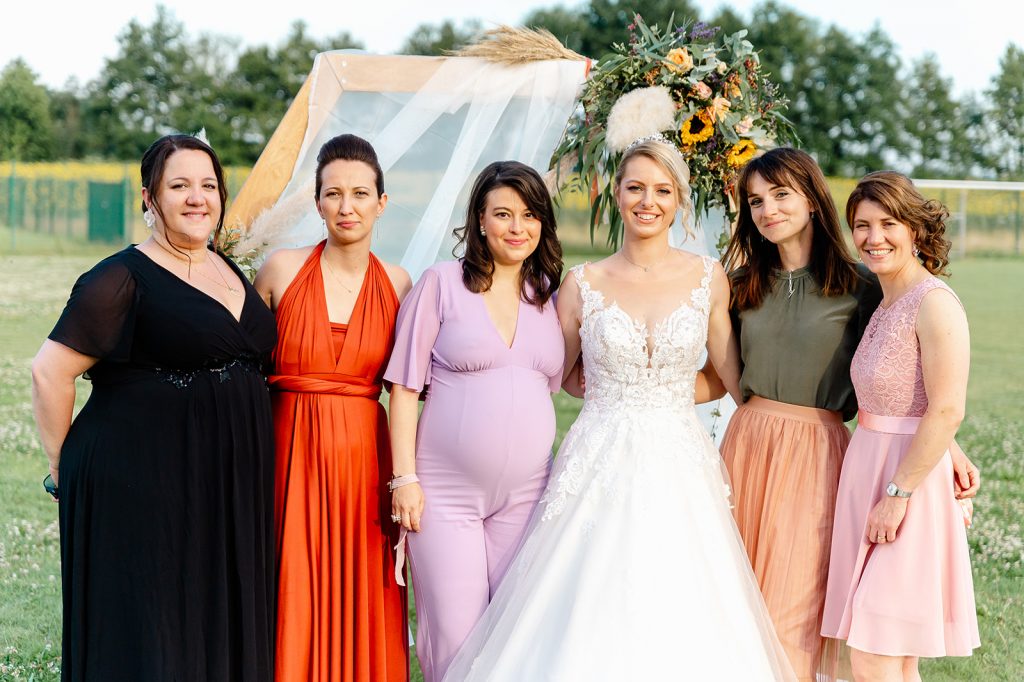 Photo Groupe Mariée Et Témoins