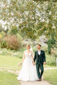 Nos Idées De Poses Photos Mariage En Couple 6 Promenade Couple Mariage Strasbourg